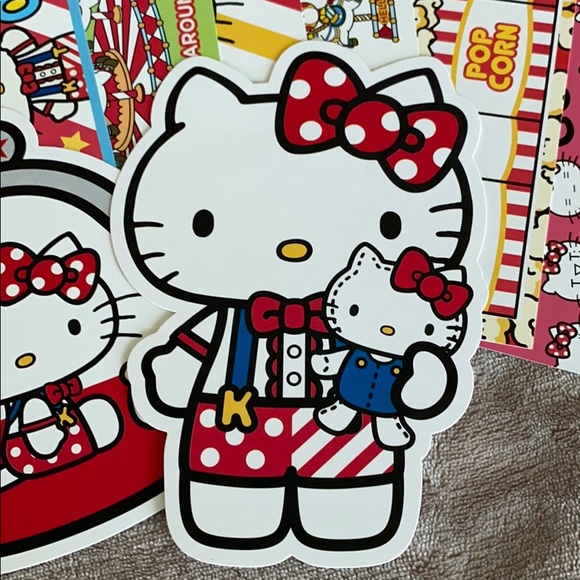 Hello Kitty Go Around postcards - Picture 3 of 13